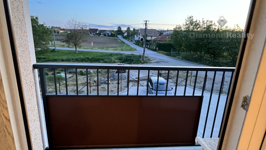 NA PREDAJ – MODERNÝ 2-IZBOVÝ BYT VO VEĽKOM ZÁLUŽÍ