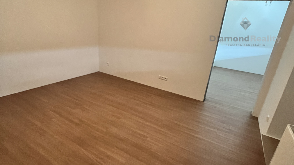 NA PREDAJ – MODERNÝ 2-IZBOVÝ BYT VO VEĽKOM ZÁLUŽÍ