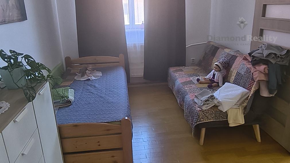 Na predaj rodinný dom s 15 árovým pozemkom 10 minút od centra Nitry v malebnej obci Ivánka pri Nitre
