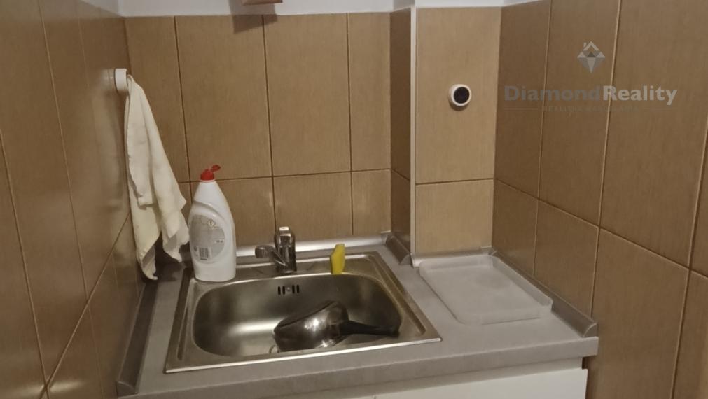 Na prenájom skvelý podnikateľský priestor v srdci Nitry – Ideálny pre obchod alebo služby