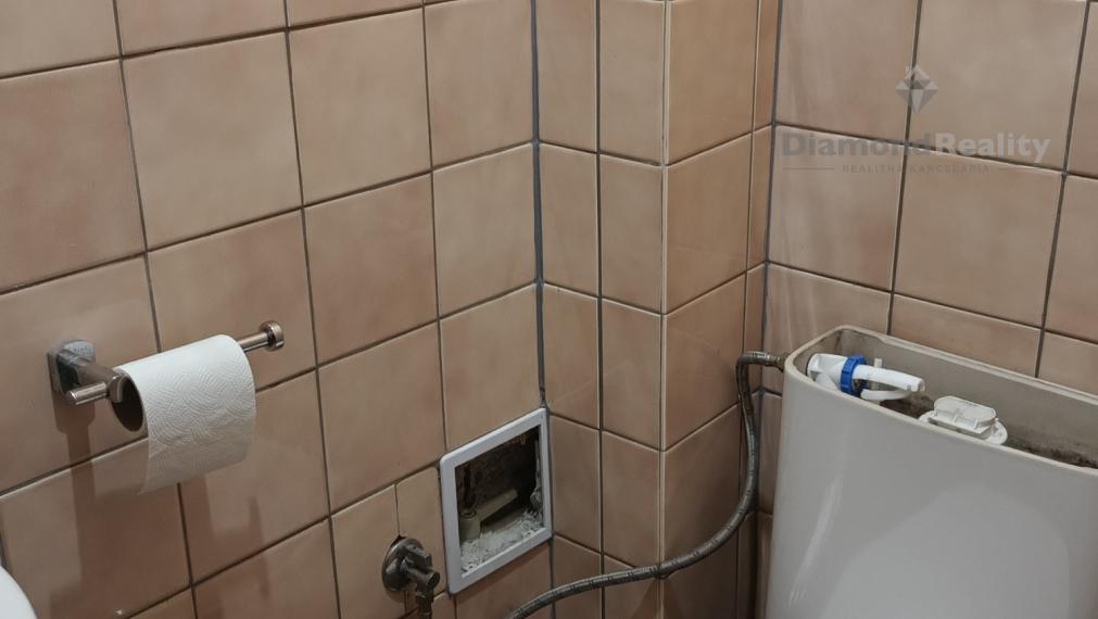 Na prenájom skvelý podnikateľský priestor v srdci Nitry – Ideálny pre obchod alebo služby