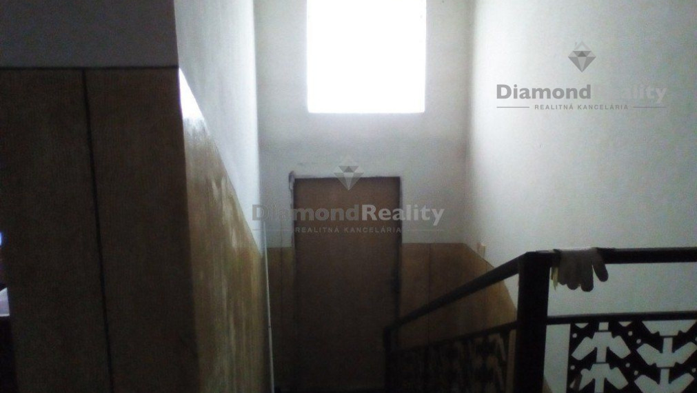 NA PREDAJ RODINNÝ DOM, Cerová