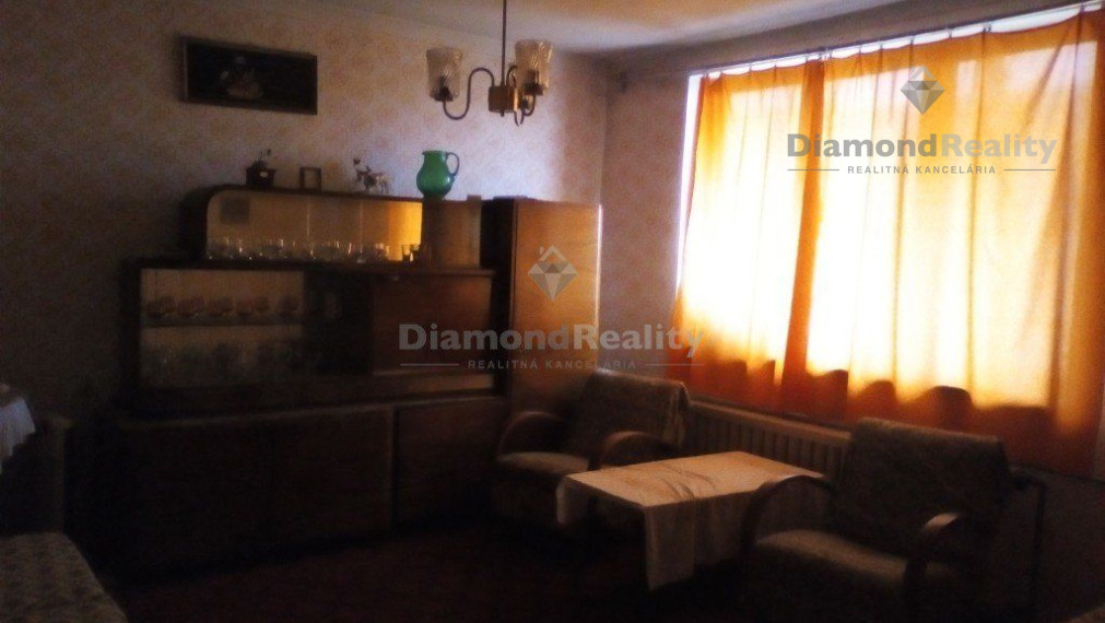 NA PREDAJ RODINNÝ DOM, Cerová