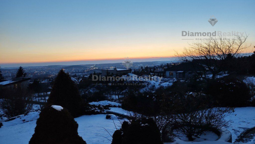 Na prenájom luxusný rodinný dom s nádherným výhľadom Nitra - Zobor
