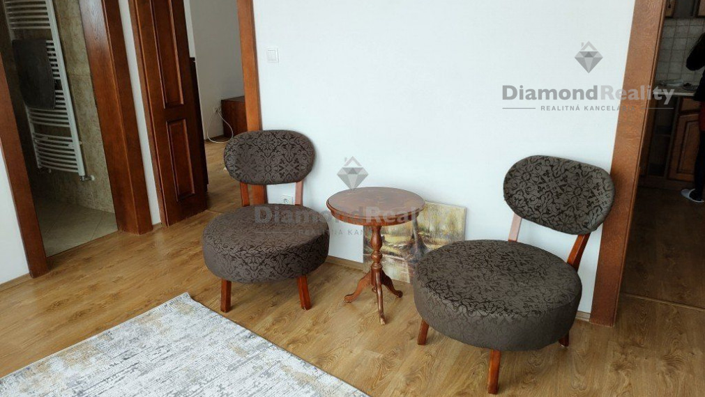 Na prenájom luxusný rodinný dom s nádherným výhľadom Nitra - Zobor