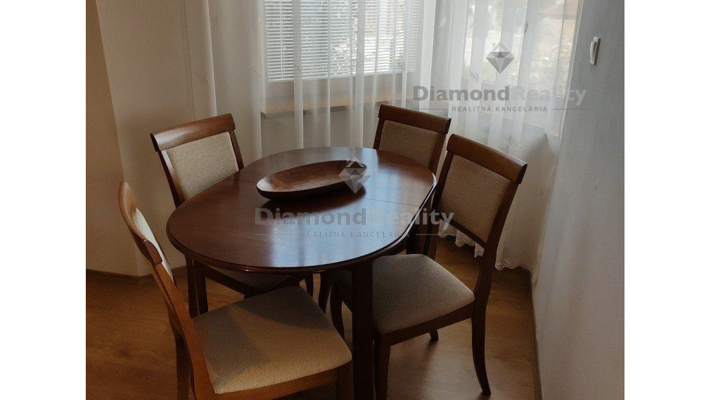 Na prenájom luxusný rodinný dom s nádherným výhľadom Nitra - Zobor