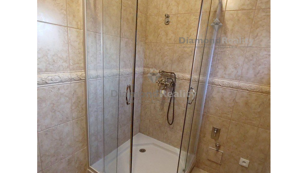 Na prenájom luxusný rodinný dom s nádherným výhľadom Nitra - Zobor