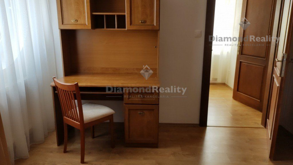 Na prenájom luxusný rodinný dom s nádherným výhľadom Nitra - Zobor