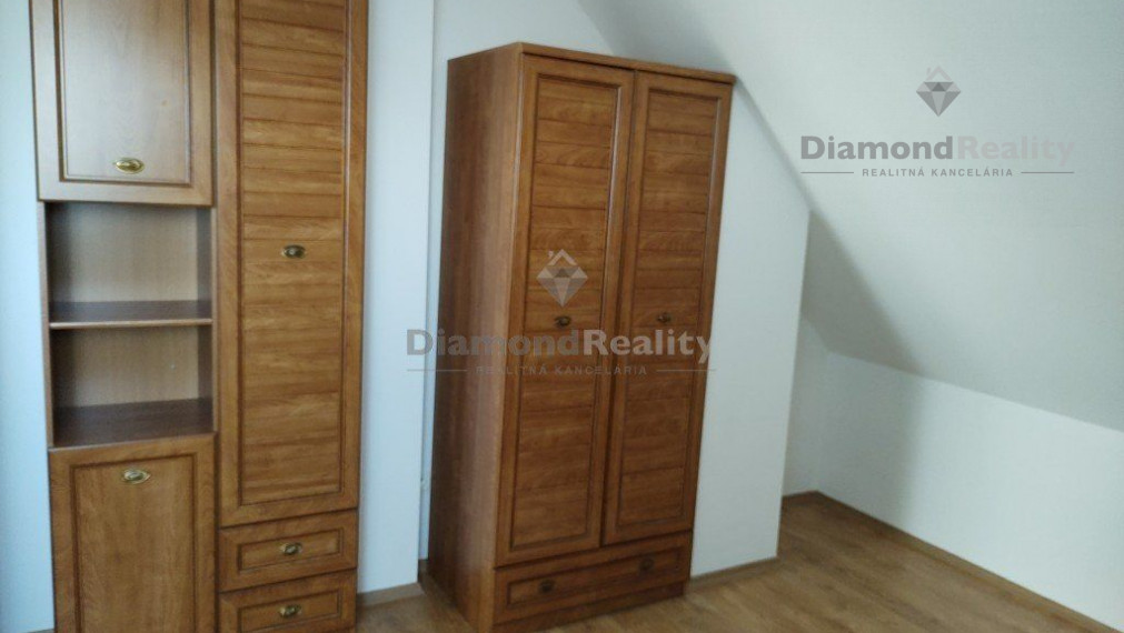 Na prenájom luxusný rodinný dom s nádherným výhľadom Nitra - Zobor