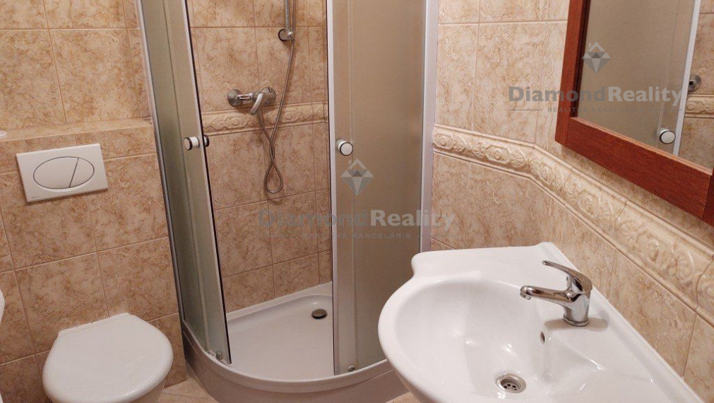 Na prenájom luxusný rodinný dom s nádherným výhľadom Nitra - Zobor