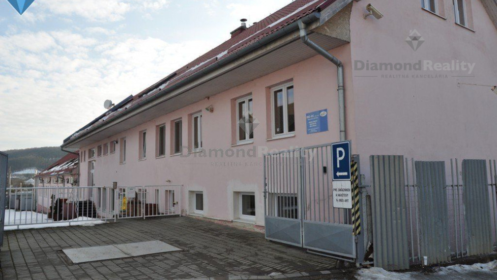 Na predaj logisticko-priemyselná budova v Malom Šariši