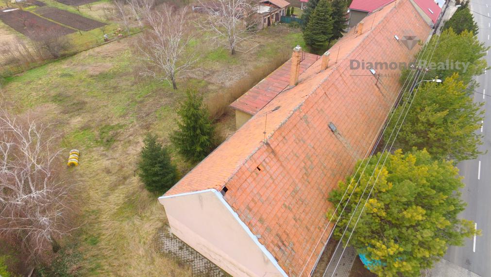 Na predaj stavebný pozemok v centre obce Mojzesovo