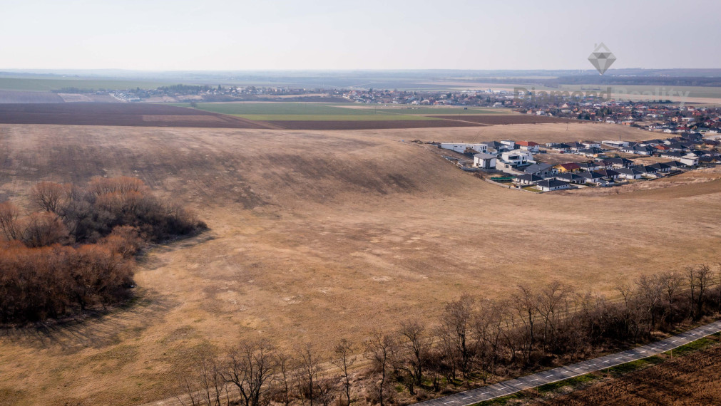 PREDANÉ!Skvelá investícia!Na predaj pozemok Nitra - Janíkovce v podiele 1/1