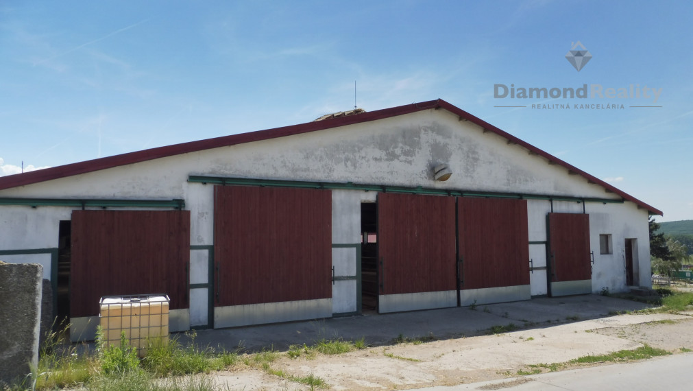 Na predaj  poľnohospodársky objekt a pozemok 4.178 m2, Rozhanovce