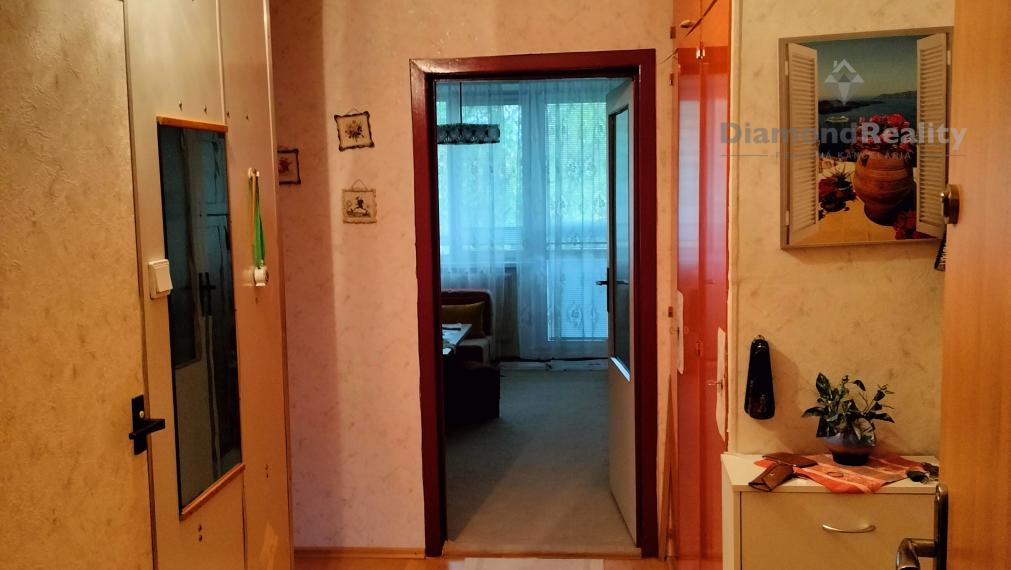 Na prenájom 2 izbový zariadený byt s lodžiou v pôvodnom stave, Exnárova ul., Košice - sídl. Dargovských hrdinov