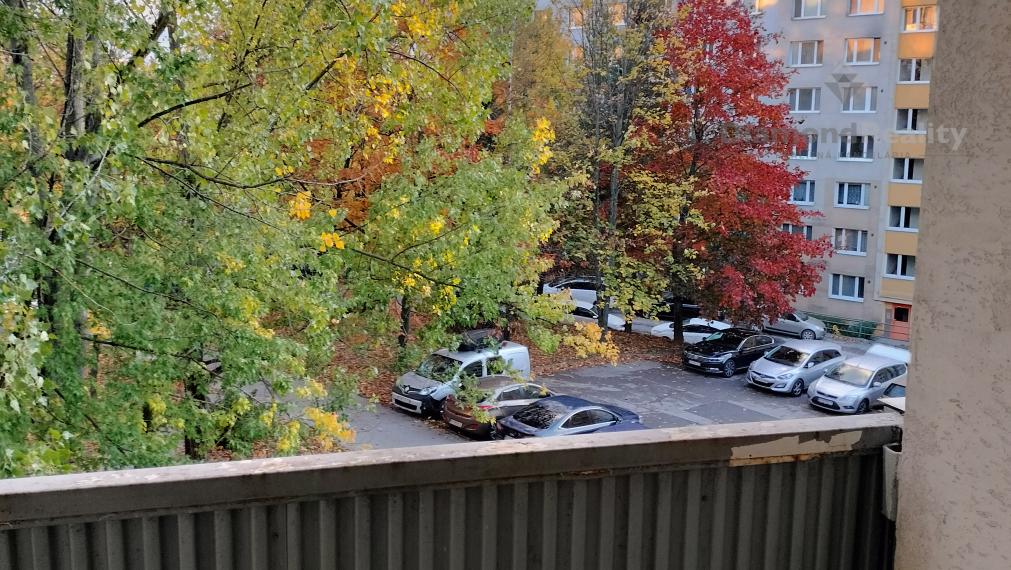 Na prenájom 2 izbový zariadený byt s lodžiou v pôvodnom stave, Exnárova ul., Košice - sídl. Dargovských hrdinov