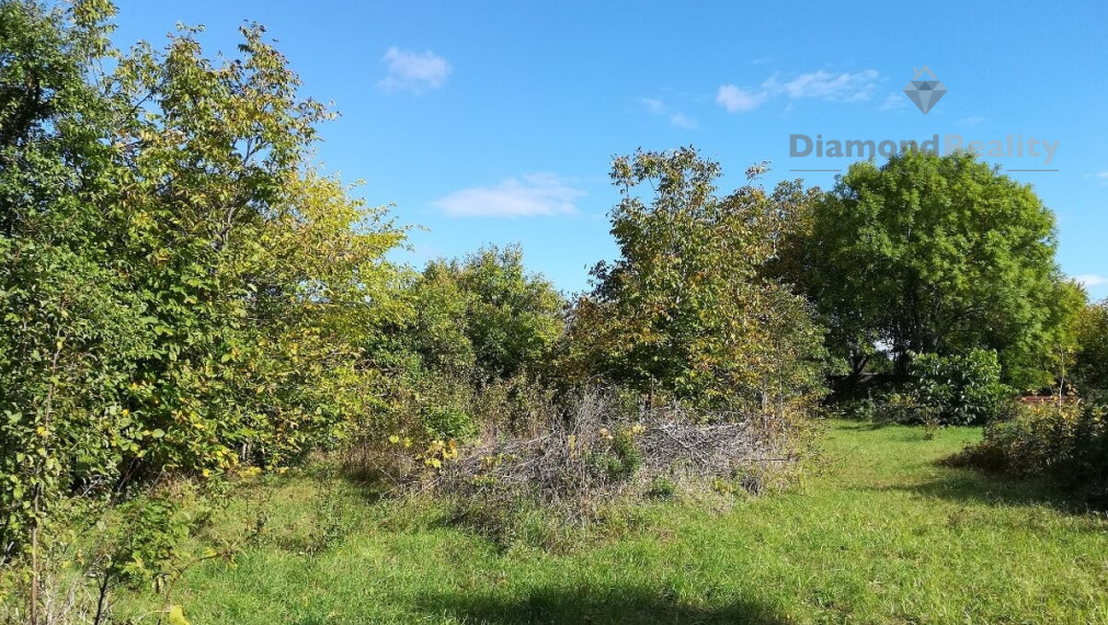 super cena!Na predaj stavebný pozemok so sieťami Lúčnica nad Žitavou - Vajka