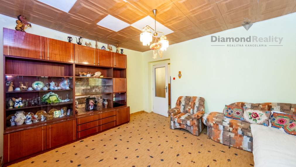 NA PREDAJ DVOJGENERAČNÝ RODINNÝ DOM V OBCI KOŠICKÉ OĽŠANY