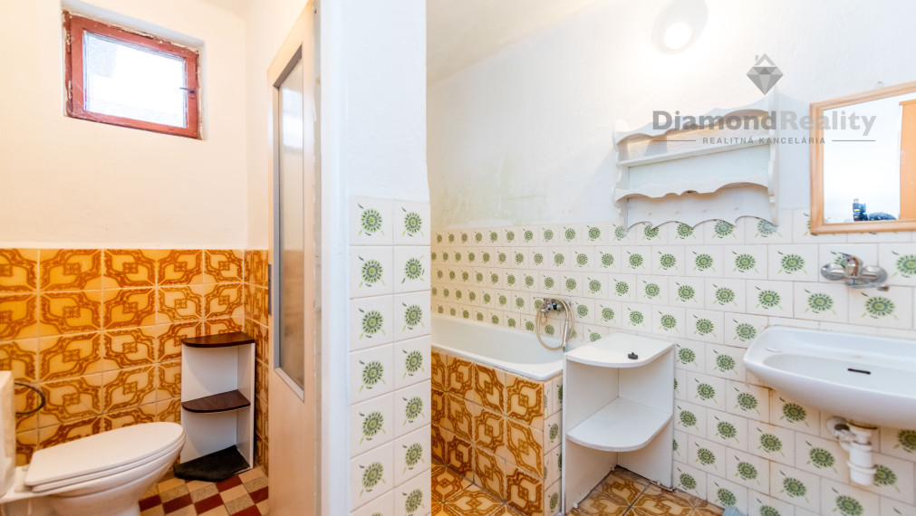 NA PREDAJ DVOJGENERAČNÝ RODINNÝ DOM V OBCI KOŠICKÉ OĽŠANY