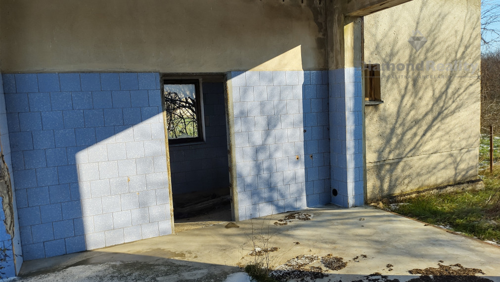 Na prenájom skladové priestory, prípadne výrobné priestory Cabaj-Čápor pri Nitre