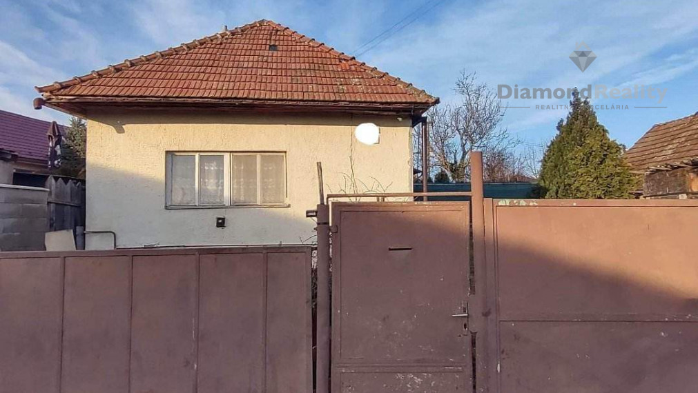 Predané! Na predaj rodinný dom Veľké Zálužie