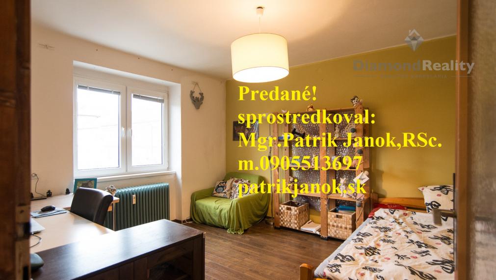 PREDANÉ ! 1-izb.byt Staré mesto, tehla , výťah