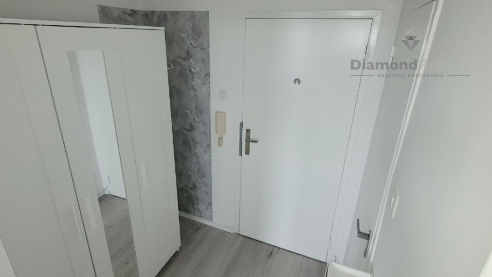 Na prenájom pekný 1 izbový byt, ulica Clementisova, Trnava.