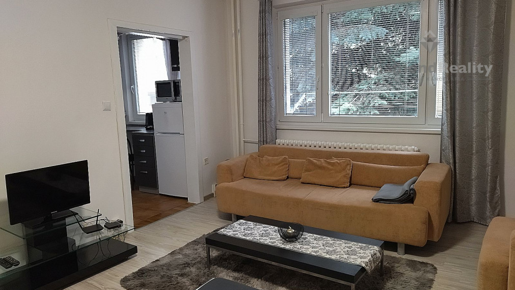 Na prenájom pekný zariadený 1 izbový byt, ul. Clementisova, Trnava