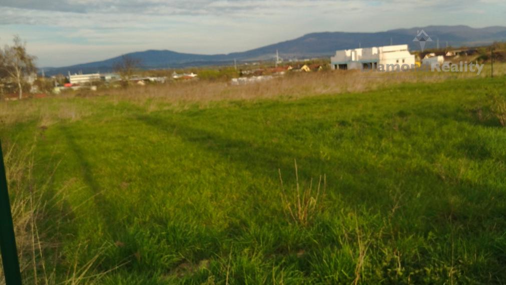 Ponúkam na predaj pozemky mestskej časti Barca