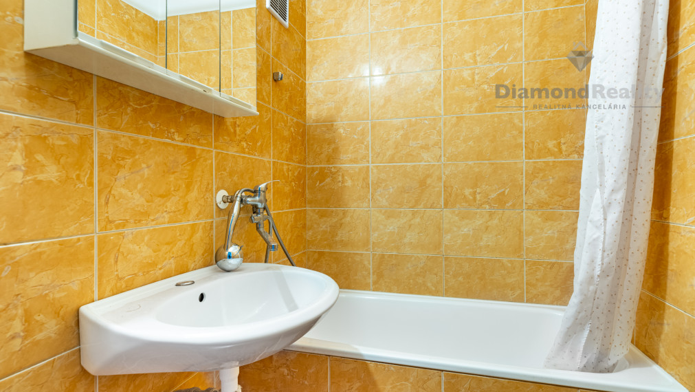 REZERVOVANÉ | NA PREDAJ 3 IZBOVÝ BYT S LOGGIOU, STARÉ MESTO - MAGURSKÁ ULICA