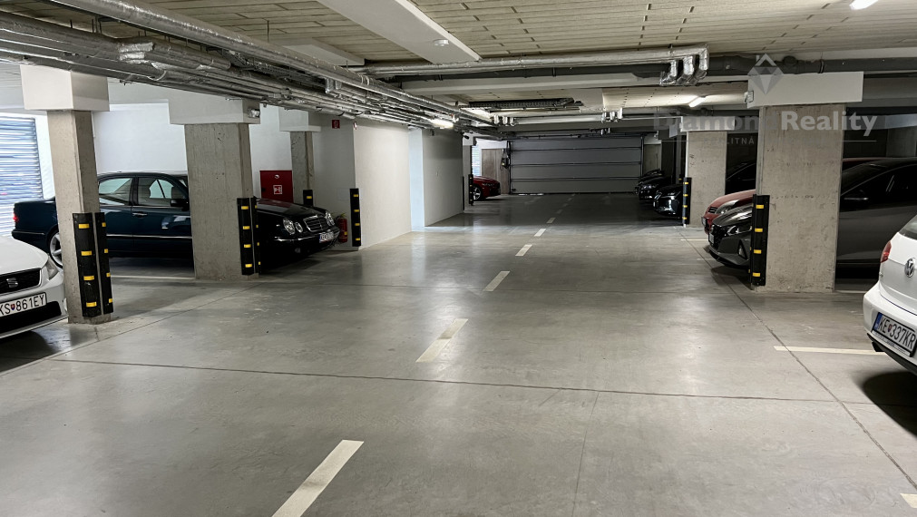 Na predaj 2x garážové parkovacie miesta v projekte PANORÁMA 5, Jelšová ulica, Košice