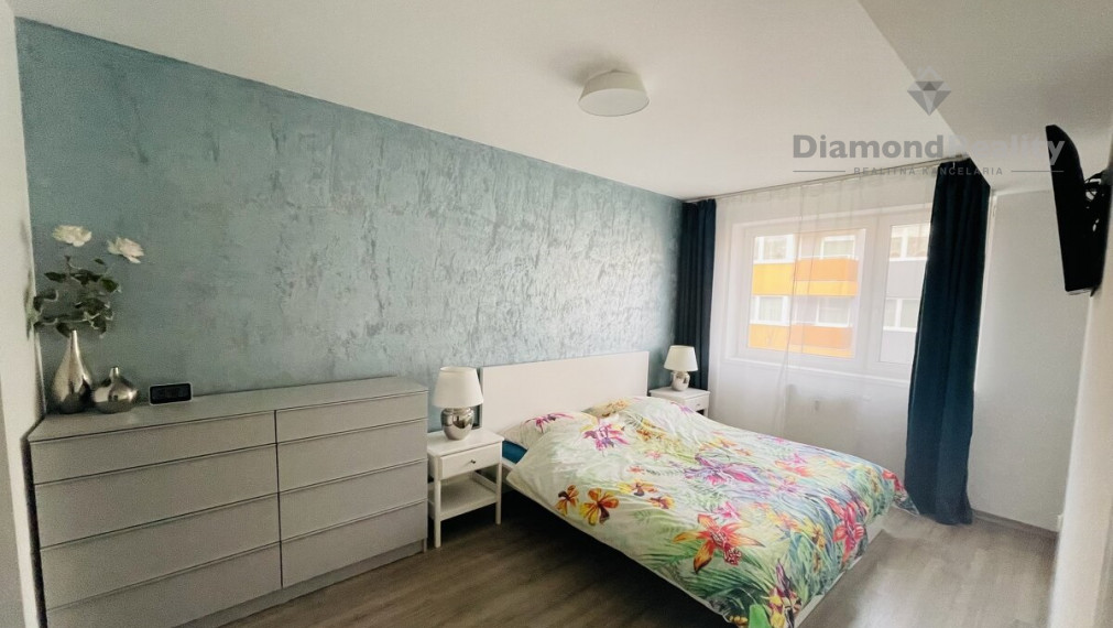 Na prenájom pekný 2 izbový byt s balkónom, ulica Nevädzová, Trnava