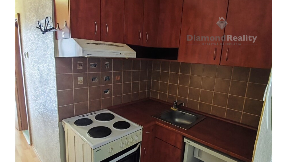 Na prenájom zariadený 1 izbový byt, balkón, Račianska, Bratislava Rača