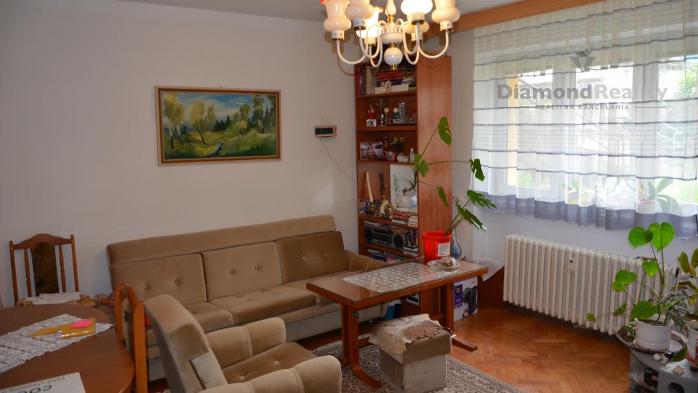 Predaj 2-izbového tehlového bytu v blízkom centre Prešova