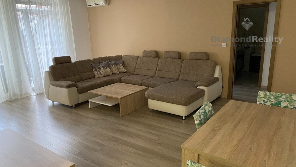 Na prenájom pekný 3 izbový byt, centrum, ulica Halenárska, Trnava
