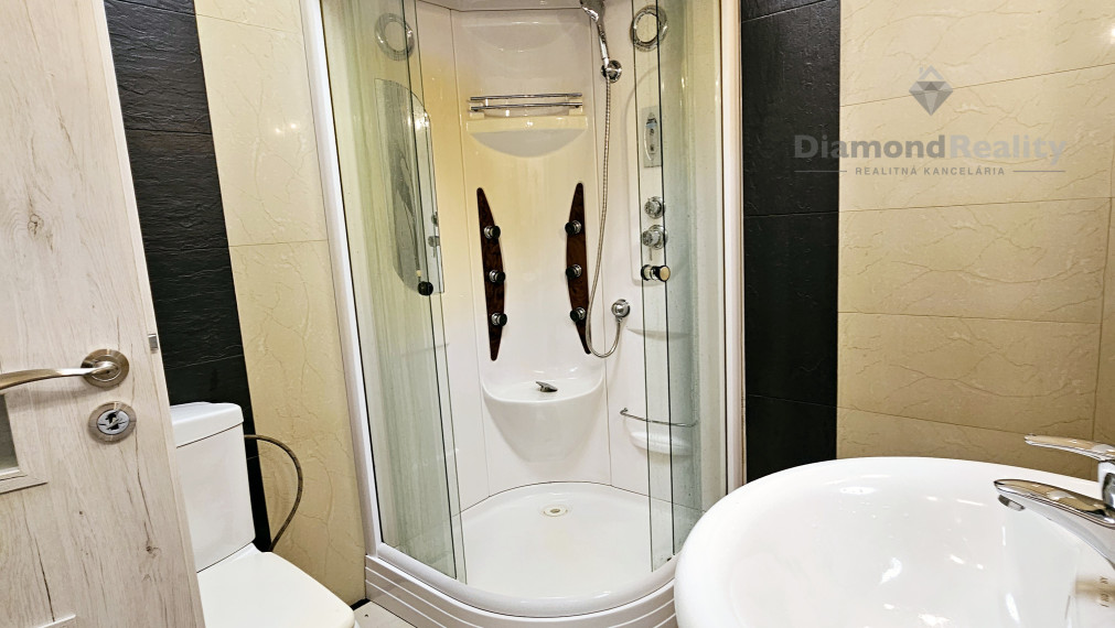 NA PREDAJ RODINNÝ DOM, KOŠICE - KOŠICKÁ NOVÁ VES