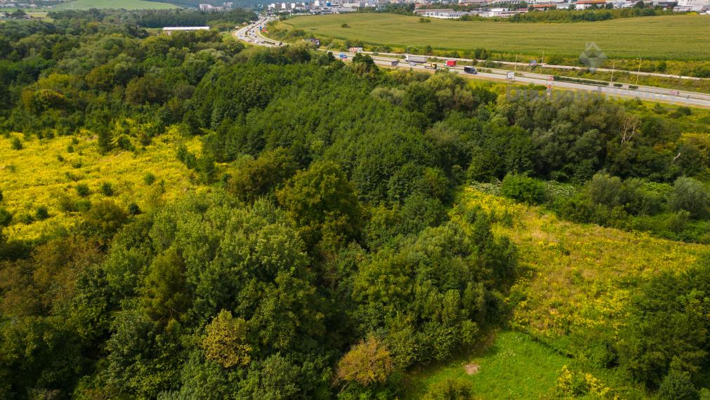 PREDANÉ !!! - Pozemok 1.5 ha pri OPTIME