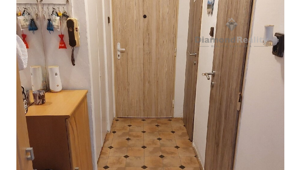 Na prenájom 2 izbový byt s balkónom, ulica Moyzesova, Senica.