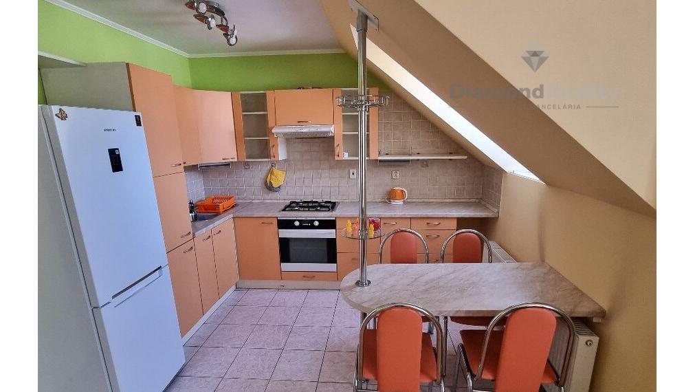 Na prenájom 2 izbový byt Nitra Čermáň s balkónom