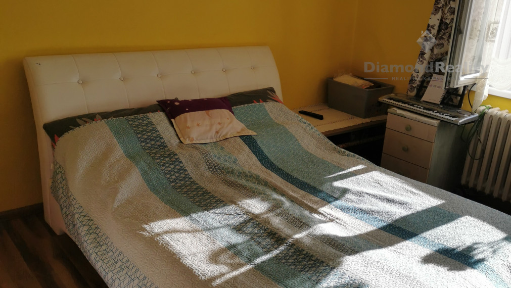 Na predaj  veľký rodinný dvojdom, 22 árový pozemok, obec Olšovany, Košice okolie (15 km od Košíc).