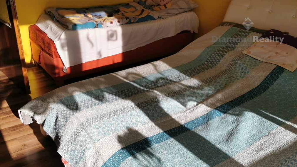 Na predaj  veľký rodinný dvojdom, 22 árový pozemok, obec Olšovany, Košice okolie (15 km od Košíc).