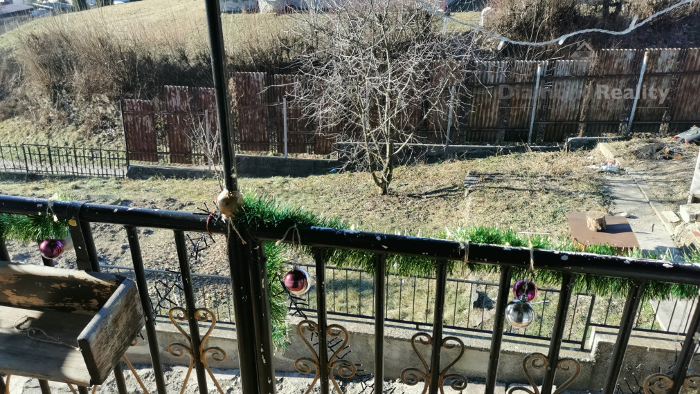 Na predaj  veľký rodinný dvojdom, 22 árový pozemok, obec Olšovany, Košice okolie (15 km od Košíc).