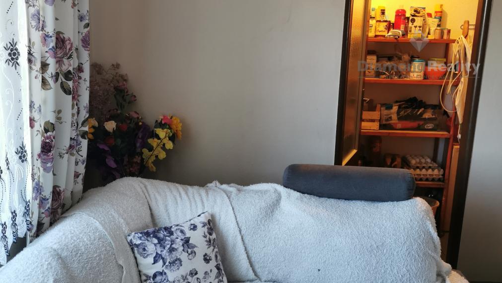 Na predaj  veľký rodinný dvojdom, 22 árový pozemok, obec Olšovany, Košice okolie (15 km od Košíc).