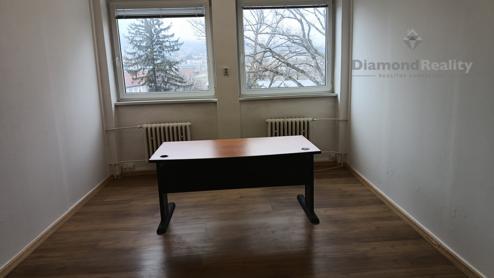 Na prenájom kancelária Nitra - Chrenová