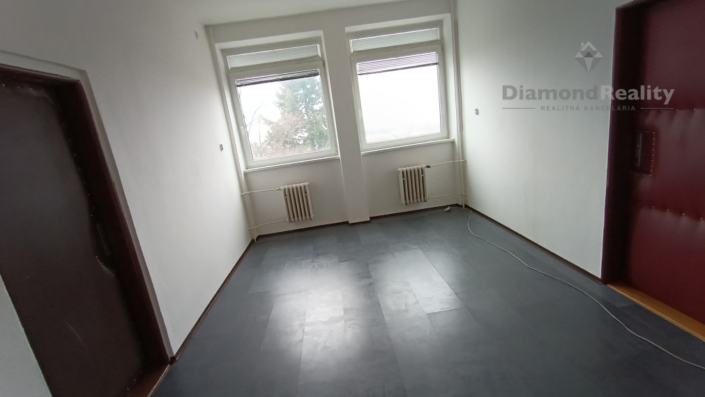 Na prenájom kancelária Nitra - Chrenová