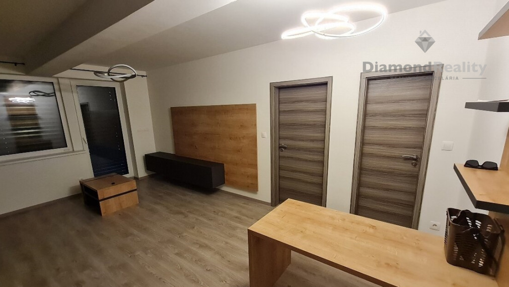 Na prenájom 2 izbový byt s balkónom, novostavba, ulica A. Žarnova, Trnava.