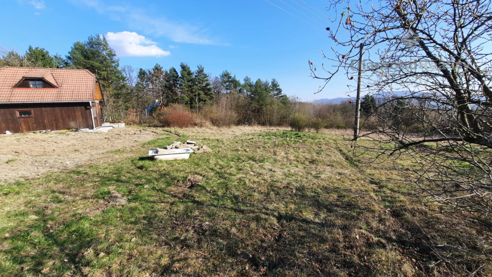 NA PREDAJ STAVEBNÝ POZEMOK S OBCI VYŠNÁ KAMENICA | 862m2
