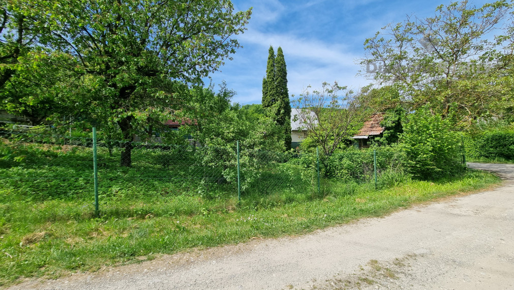 PREDANÉ - Na predaj záhrada