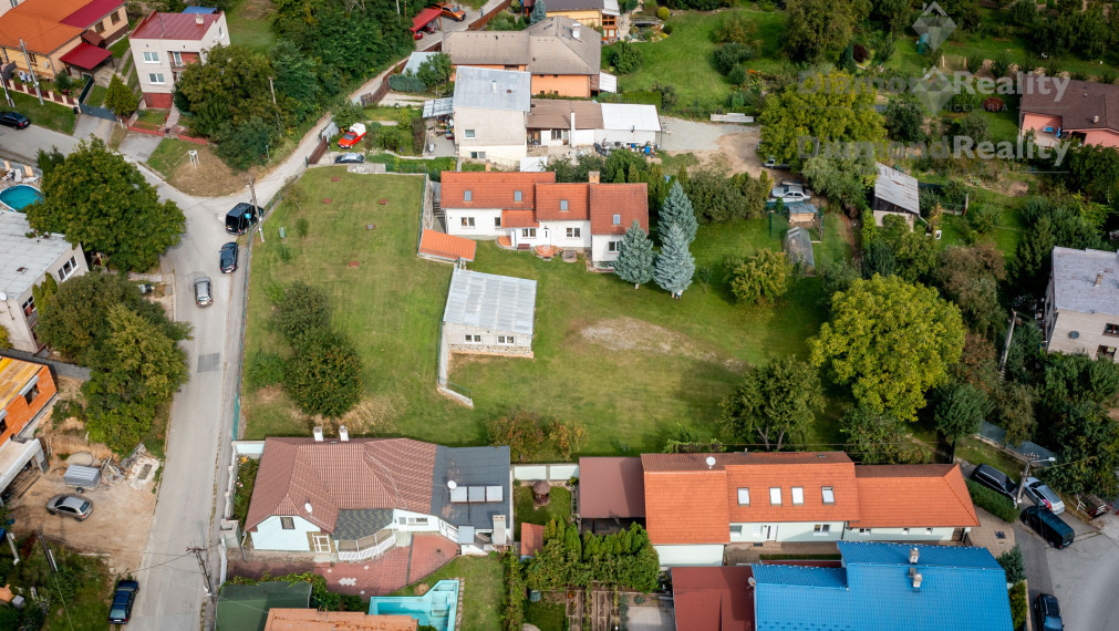 NA PREDAJ INVESTIČNÝ POZEMOK S RODINNÝM DOMOM |  2864m2 POZEMOK | BARCA