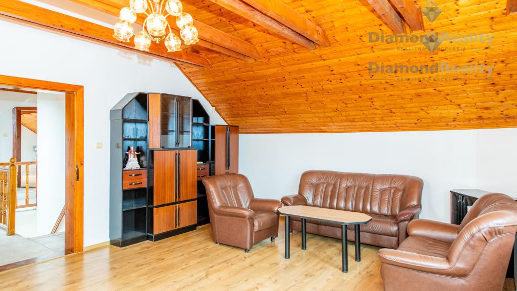 NA PREDAJ INVESTIČNÝ POZEMOK S RODINNÝM DOMOM |  2864m2 POZEMOK | BARCA